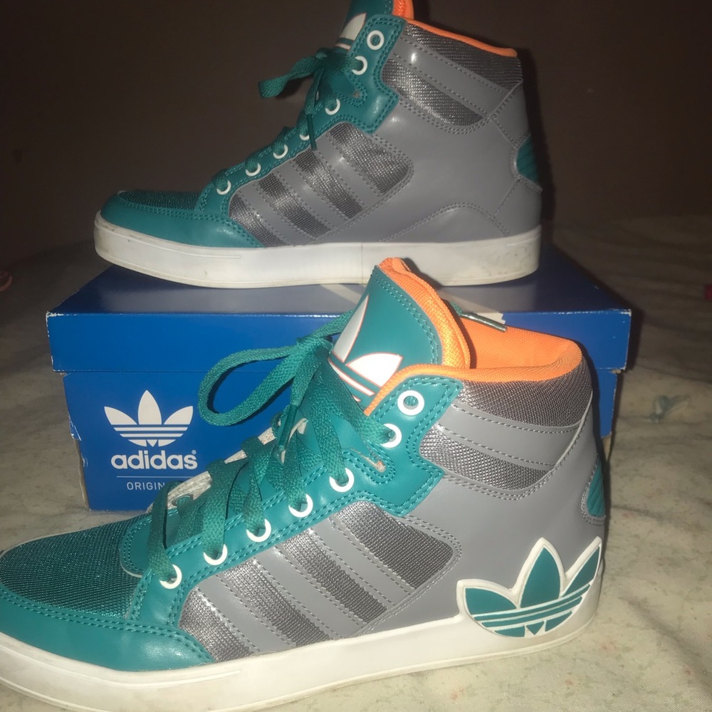 🔥🔥Stylish Sneakers! ✨🔥🔥